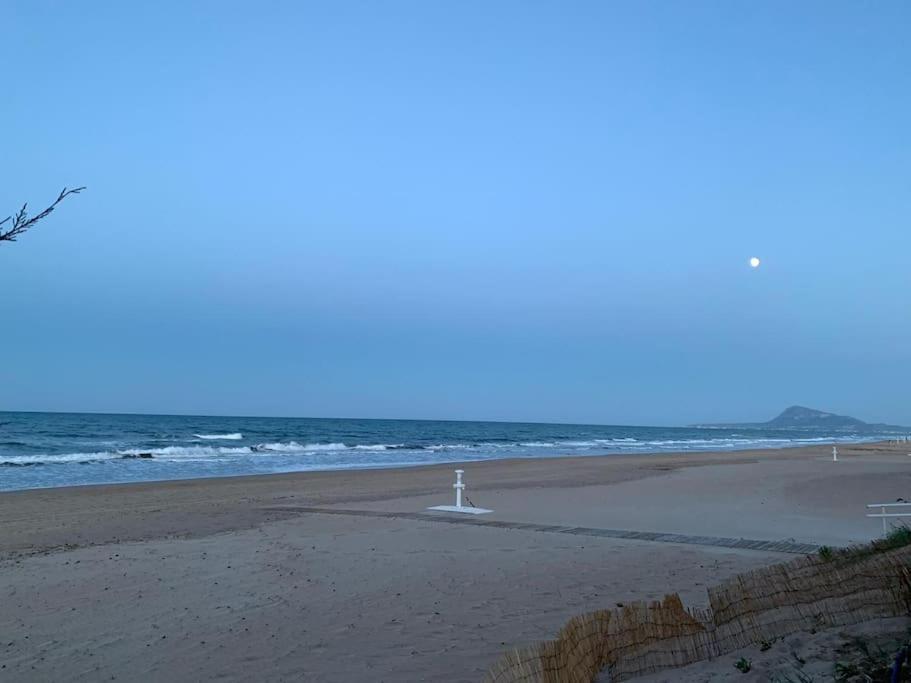 Apartamento Junto Al Mar Олива Екстериор снимка